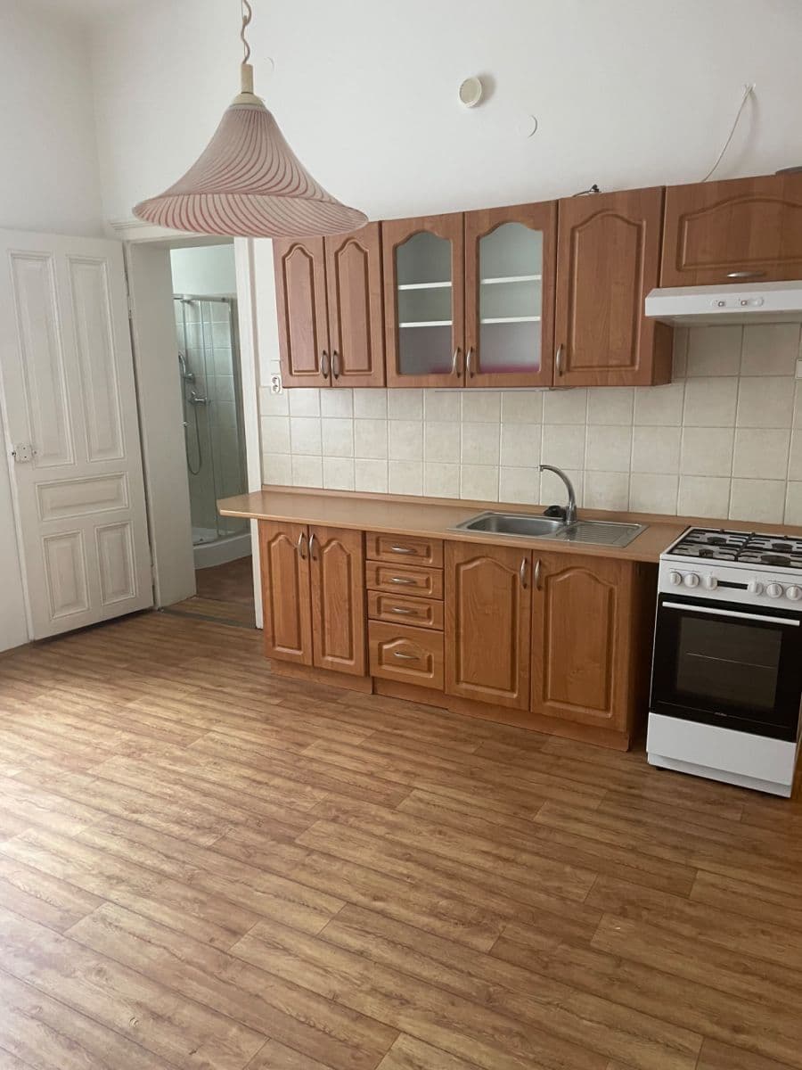 Pronájem bytu 1+1 57 m², Evropská, Cheb, Karlovarský kraj Pronájem bytu 1+1 57 m², Evropská, Cheb, Karlovarský kraj