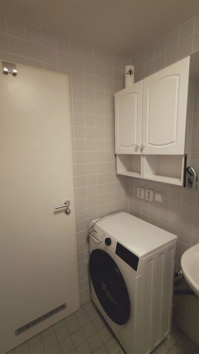 Pronájem bytu 1+kk 34 m², Sluneční náměstí, Praha, Praha Pronájem bytu 1+kk 34 m², Sluneční náměstí, Praha, Praha