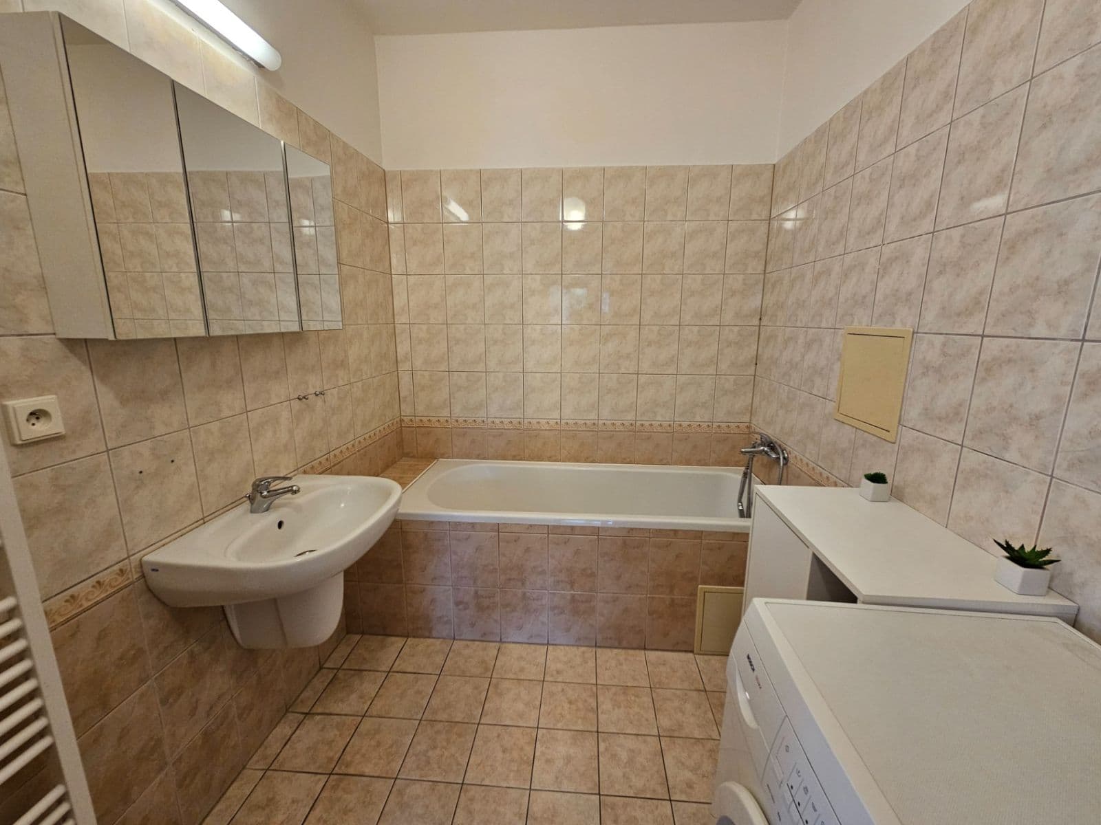 Pronájem bytu 3+kk 89 m², Balbínova, Olomouc, Olomoucký kraj Pronájem bytu 3+kk 89 m², Balbínova, Olomouc, Olomoucký kraj