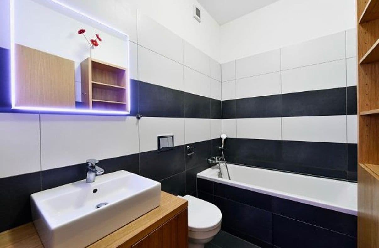 Pronájem bytu 3+kk 96 m², Staropramenná, Praha, Praha Pronájem bytu 3+kk 96 m², Staropramenná, Praha, Praha