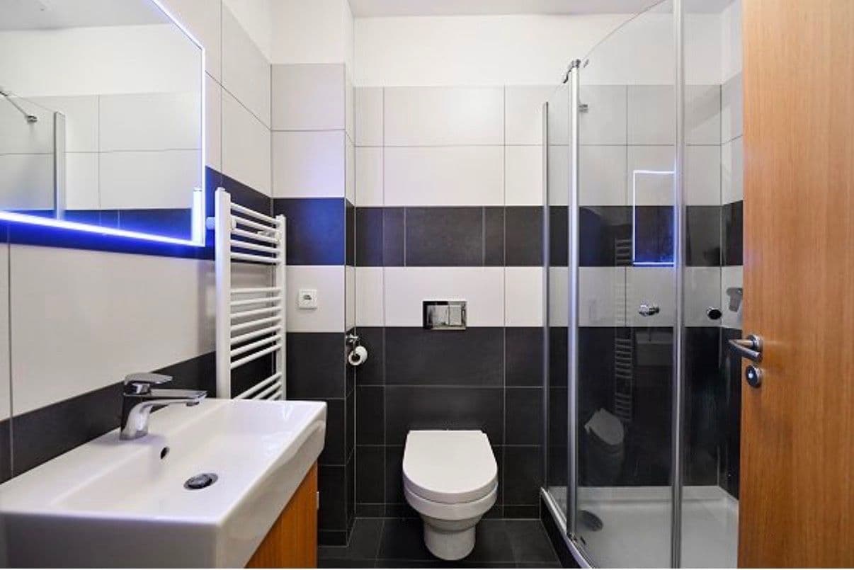 Pronájem bytu 3+kk 96 m², Staropramenná, Praha, Praha Pronájem bytu 3+kk 96 m², Staropramenná, Praha, Praha