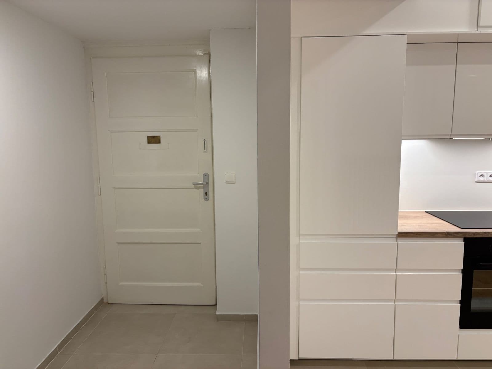 Pronájem bytu 3+1 95 m², Sokolovská, Praha, Praha Pronájem bytu 3+1 95 m², Sokolovská, Praha, Praha