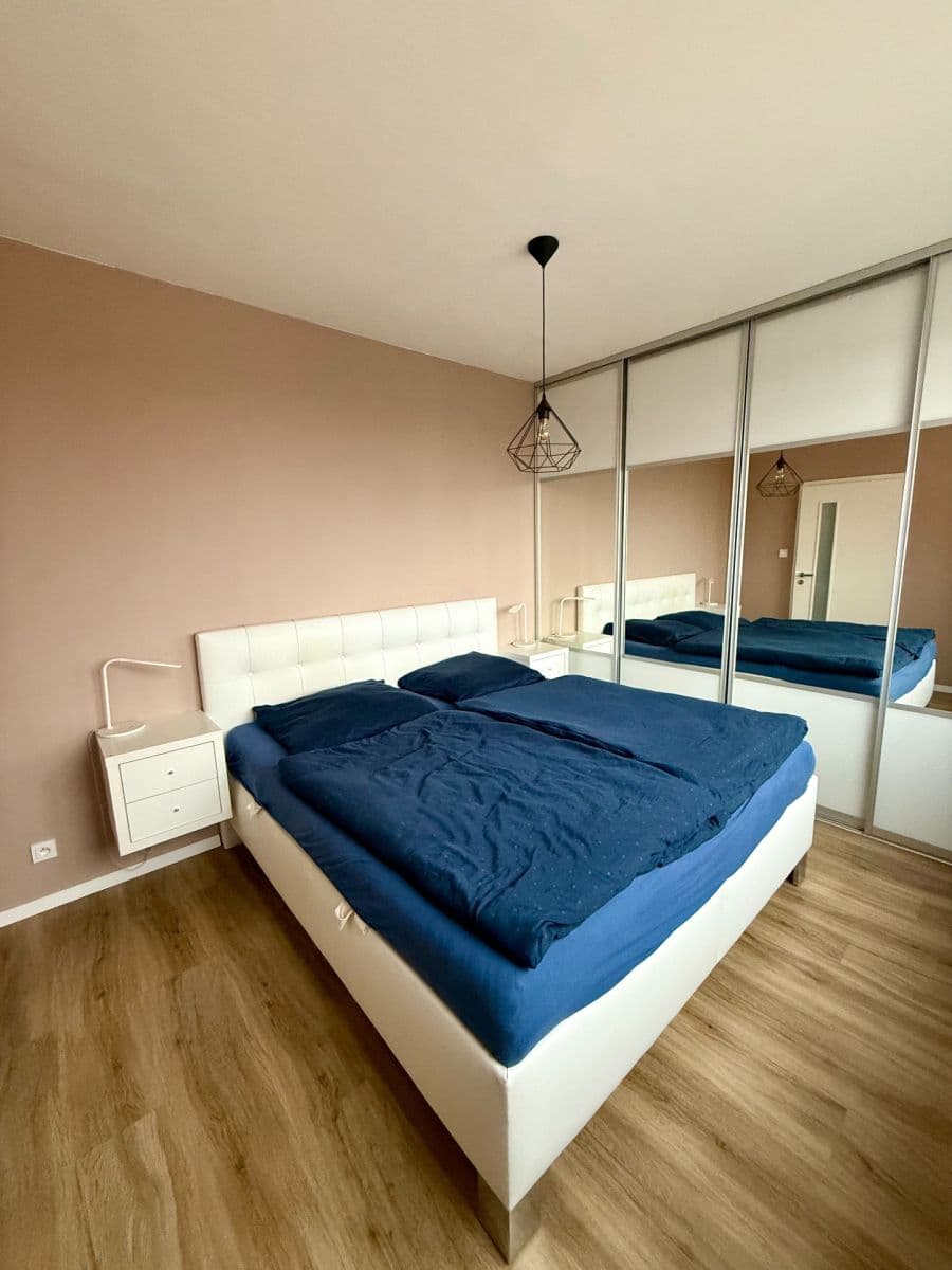 Pronájem bytu 3+1 75 m², Ke Strašnické, Praha, Praha Pronájem bytu 3+1 75 m², Ke Strašnické, Praha, Praha