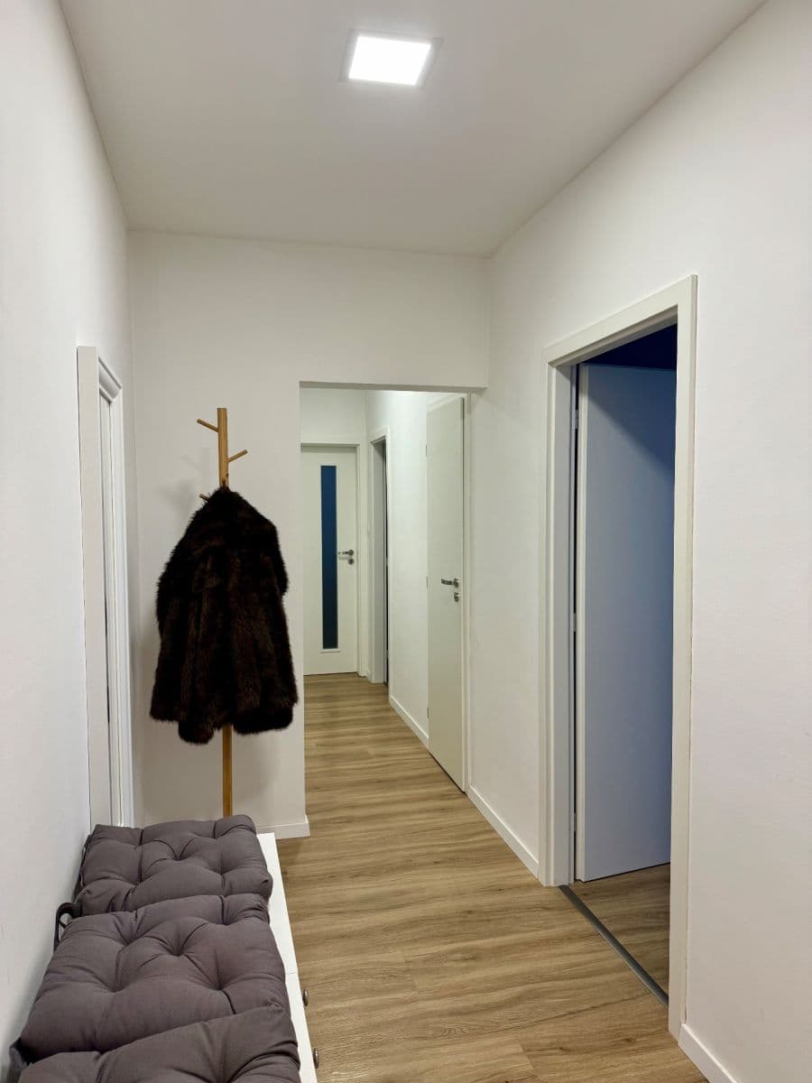 Pronájem bytu 3+1 75 m², Ke Strašnické, Praha, Praha Pronájem bytu 3+1 75 m², Ke Strašnické, Praha, Praha