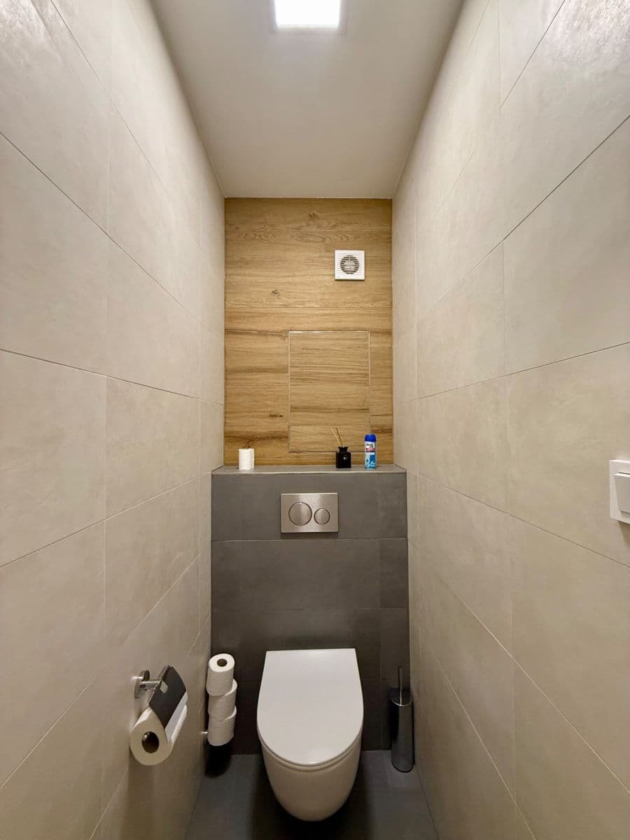 Pronájem bytu 3+1 75 m², Ke Strašnické, Praha, Praha Pronájem bytu 3+1 75 m², Ke Strašnické, Praha, Praha