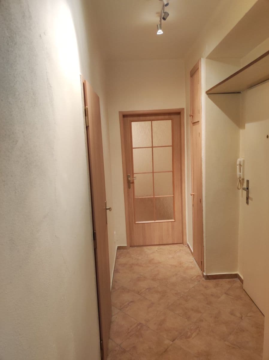 Pronájem bytu 1+kk 37 m², Nábrežie arm. gen. Ludvíka Svobodu, Bratislava - mestská časť Staré Mesto, Bratislavský kraj Pronájem bytu 1+kk 37 m², Nábrežie arm. gen. Ludvíka Svobodu, Bratislava - mestská časť Staré Mesto, Bratislavský kraj