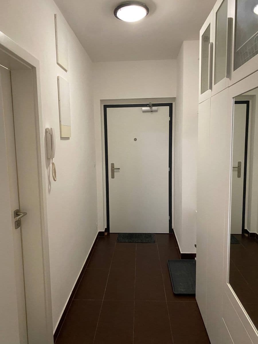 Pronájem bytu 1+kk 38 m², Sousedíkova, Praha, Praha Pronájem bytu 1+kk 38 m², Sousedíkova, Praha, Praha