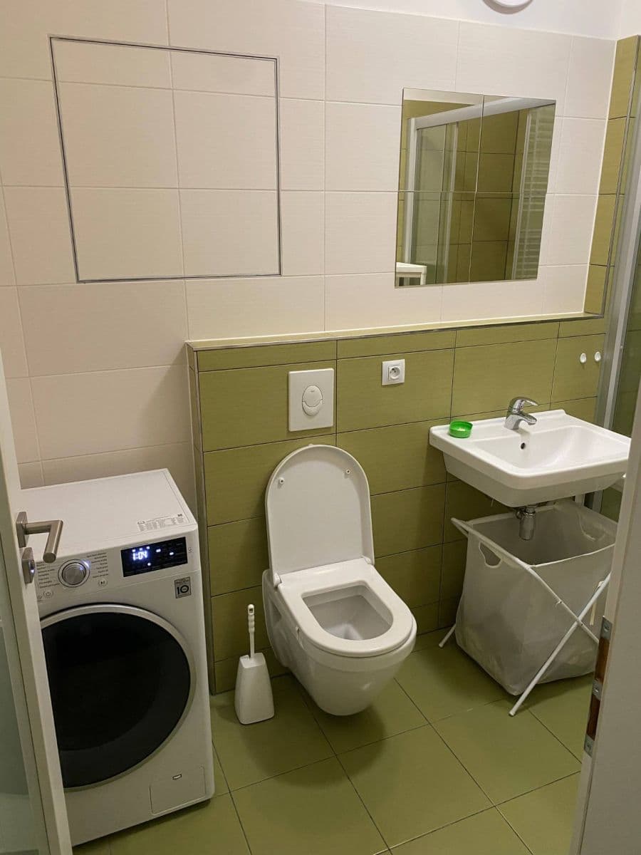 Pronájem bytu 1+kk 38 m², Sousedíkova, Praha, Praha Pronájem bytu 1+kk 38 m², Sousedíkova, Praha, Praha