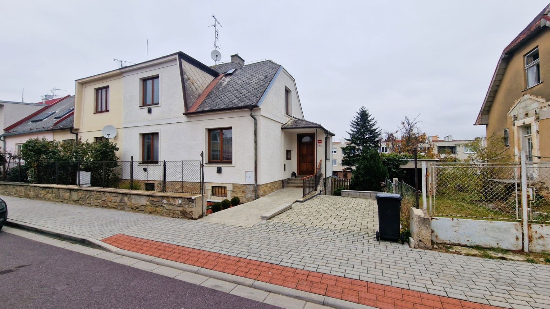 Prodej domu 202 m², pozemek 463 m², Otokara Březiny, Znojmo, Jihomoravský kraj Prodej domu 202 m², pozemek 463 m², Otokara Březiny, Znojmo, Jihomoravský kraj