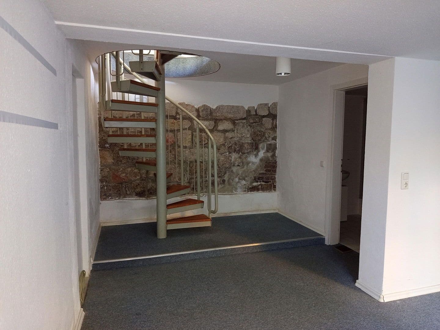 Pronájem kanceláře 55 m², Dresden, Sasko Pronájem kanceláře 55 m², Dresden, Sasko