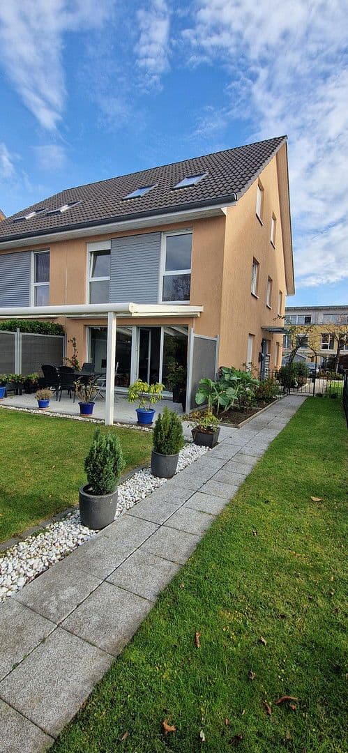 Prodej domu 135 m², pozemek 275 m², Reinbek, Šlesvicko-Holštýnsko Prodej domu 135 m², pozemek 275 m², Reinbek, Šlesvicko-Holštýnsko