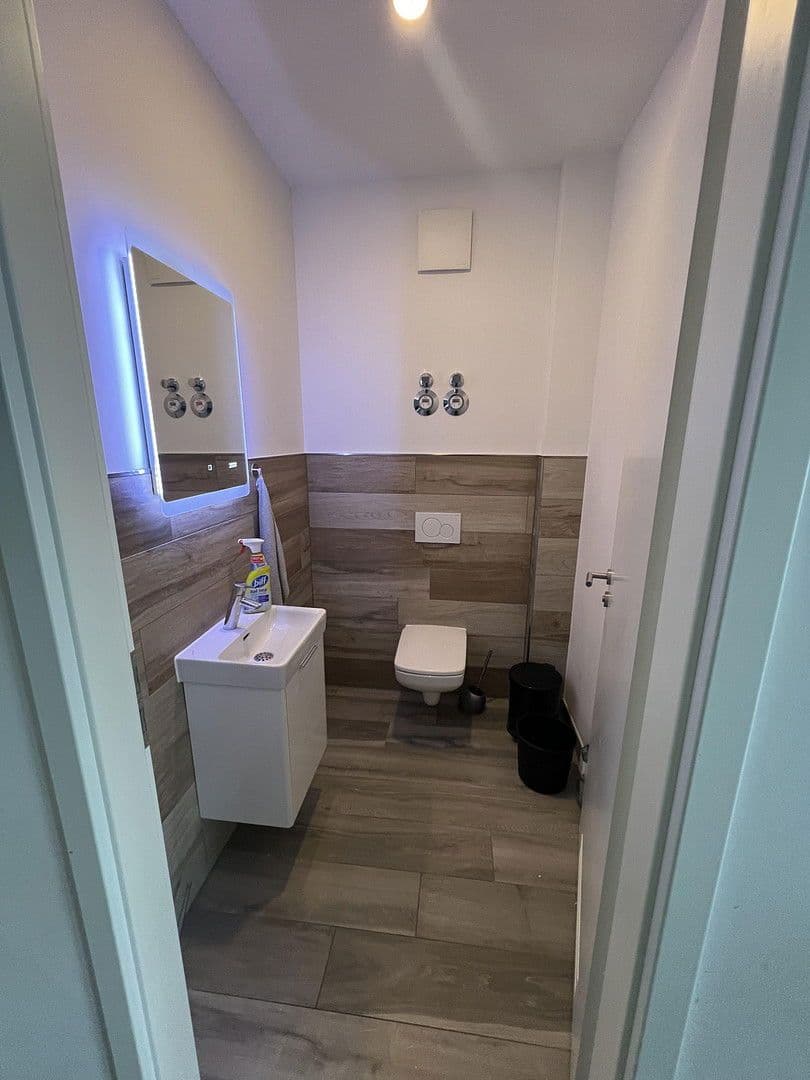 Prodej bytu 3+1 107 m², Herrenstr 15, Pforzheim, Bádensko-Württembersko Prodej bytu 3+1 107 m², Herrenstr 15, Pforzheim, Bádensko-Württembersko