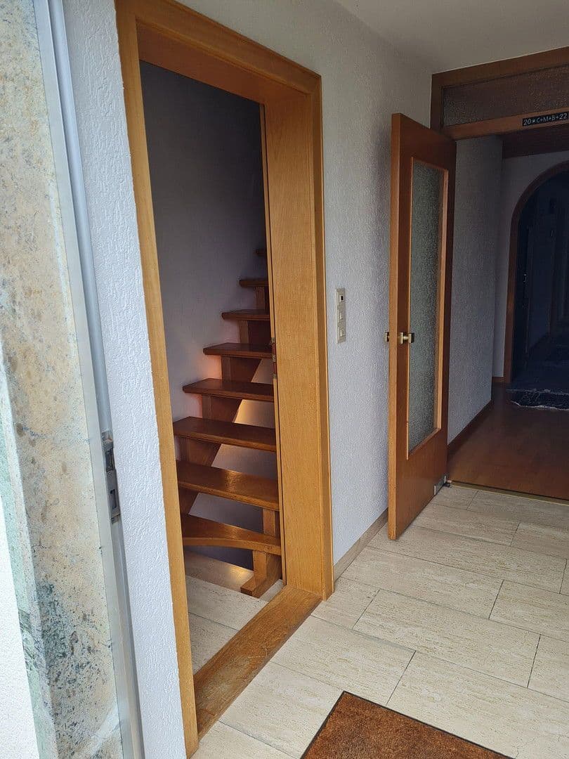 Prodej domu 139 m², pozemek 1.064 m², Lindacher Str. 5, Buchhofen, Bavorsko Prodej domu 139 m², pozemek 1.064 m², Lindacher Str. 5, Buchhofen, Bavorsko