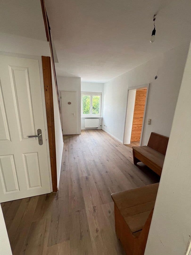 Pronájem bytu 6+1 120 m², Schöckinger Straße 31, Korntal-Münchingen, Bádensko-Württembersko Pronájem bytu 6+1 120 m², Schöckinger Straße 31, Korntal-Münchingen, Bádensko-Württembersko