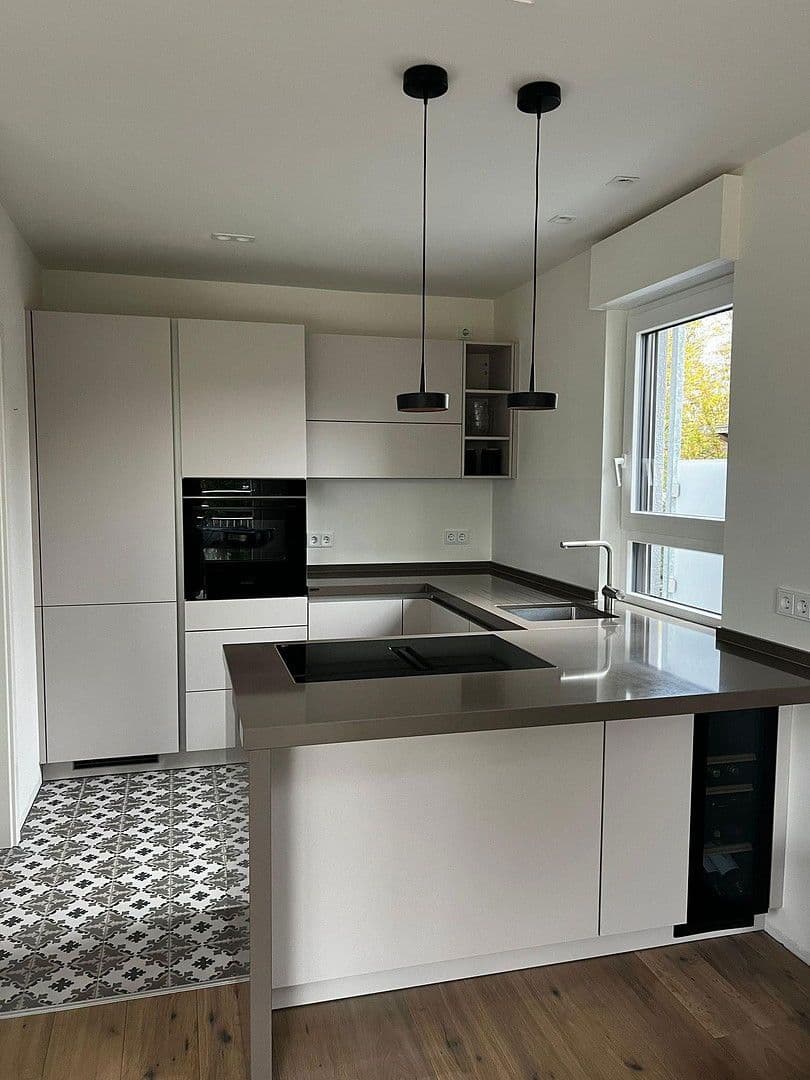 Pronájem bytu 3+1 107 m², Hamburg, Hamburg Pronájem bytu 3+1 107 m², Hamburg, Hamburg