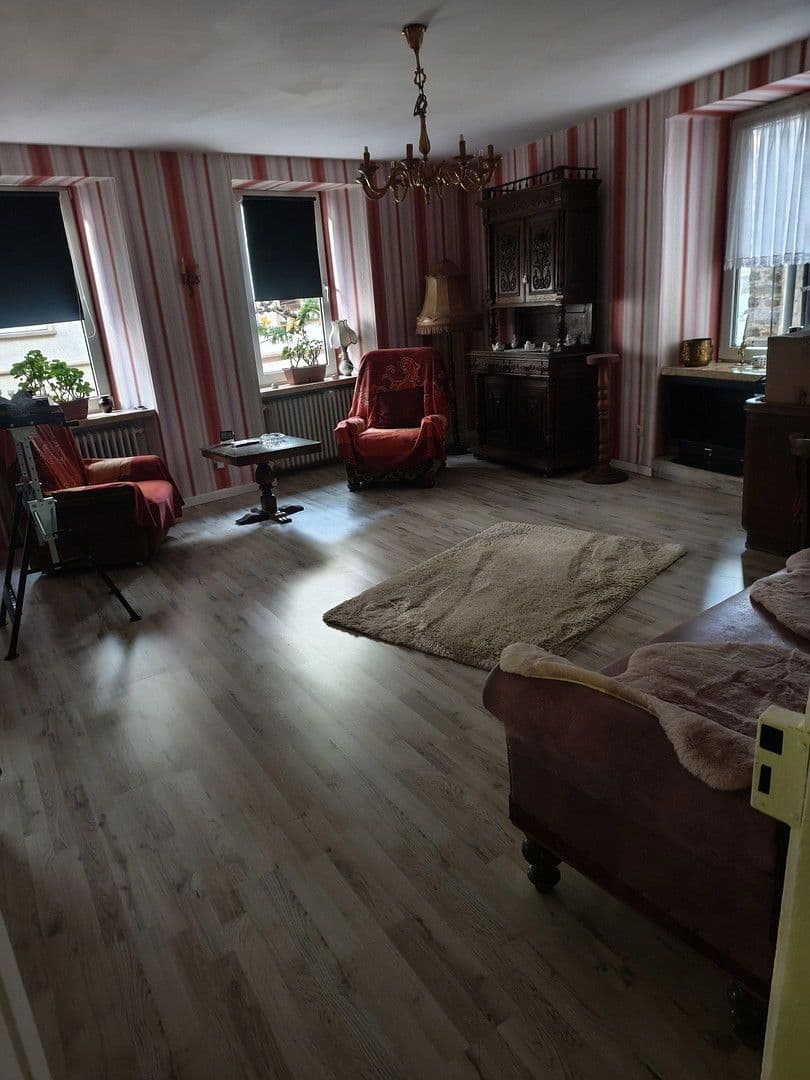 Prodej domu 285 m², pozemek 25 m², Am Markt 59, Lieser, Porýní-Falc Prodej domu 285 m², pozemek 25 m², Am Markt 59, Lieser, Porýní-Falc