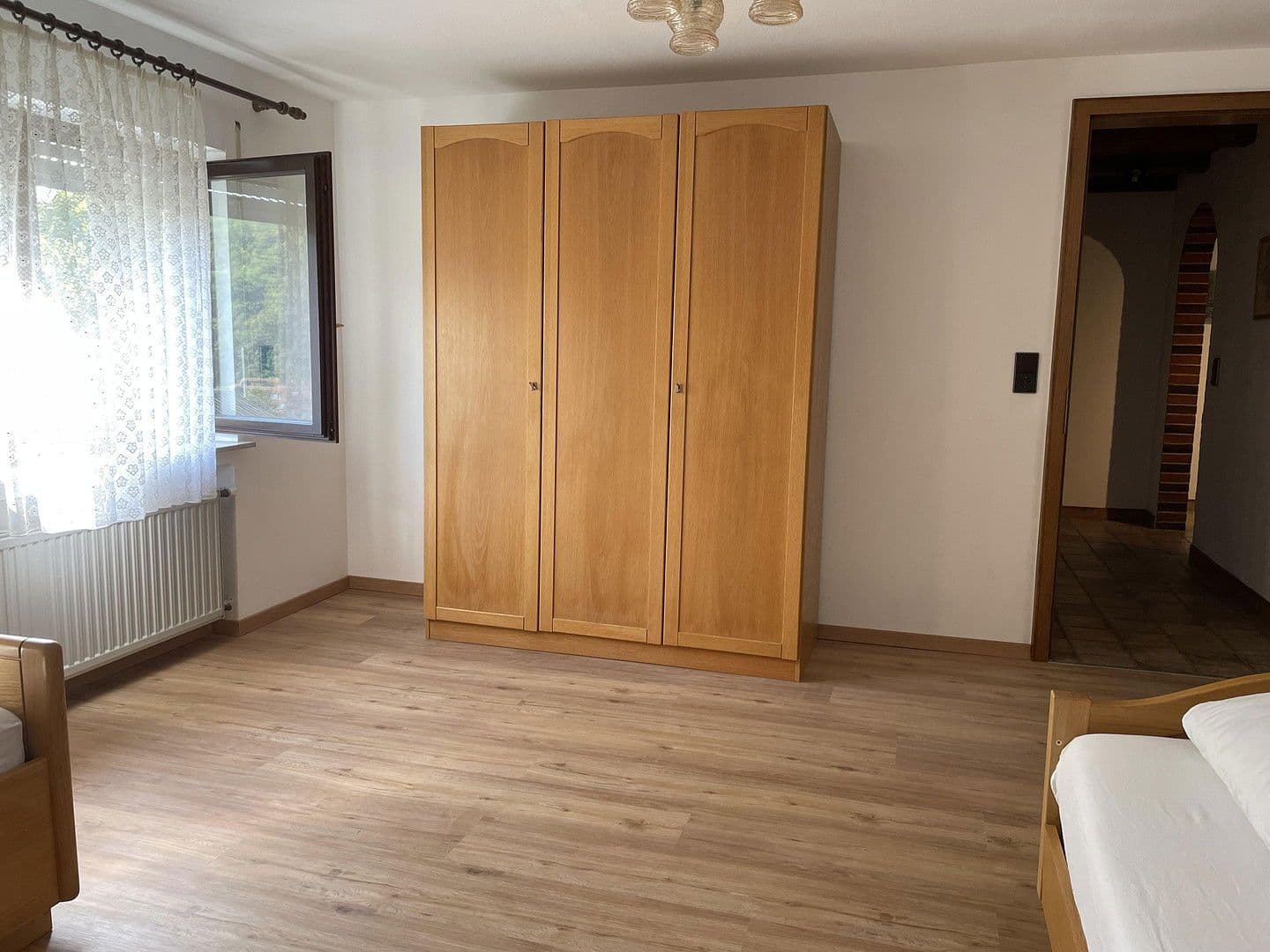 Pronájem bytu 3+1 125 m², Hambachstrasse 12, Hessigheim, Bádensko-Württembersko Pronájem bytu 3+1 125 m², Hambachstrasse 12, Hessigheim, Bádensko-Württembersko