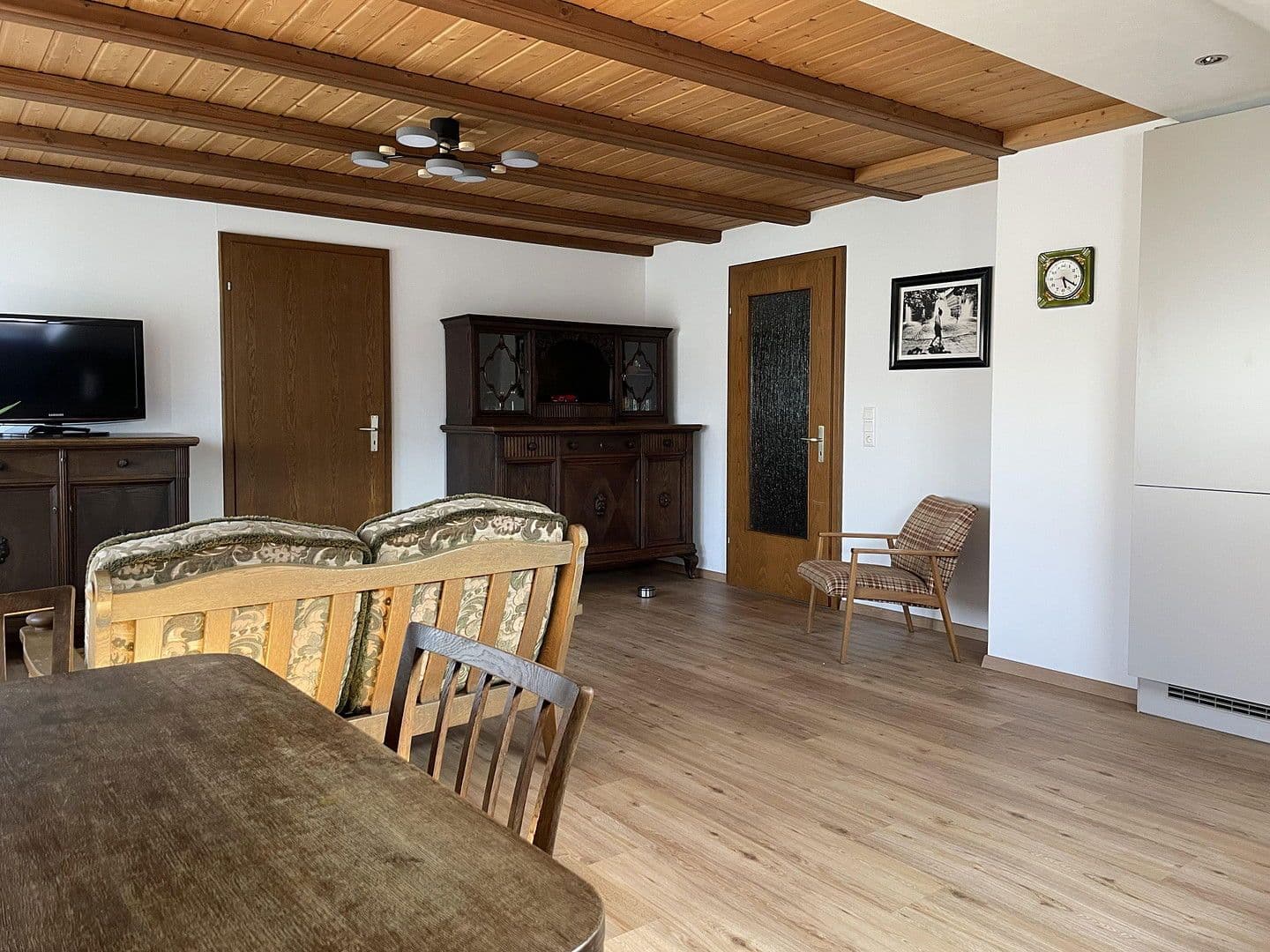 Pronájem bytu 3+1 125 m², Hambachstrasse 12, Hessigheim, Bádensko-Württembersko Pronájem bytu 3+1 125 m², Hambachstrasse 12, Hessigheim, Bádensko-Württembersko