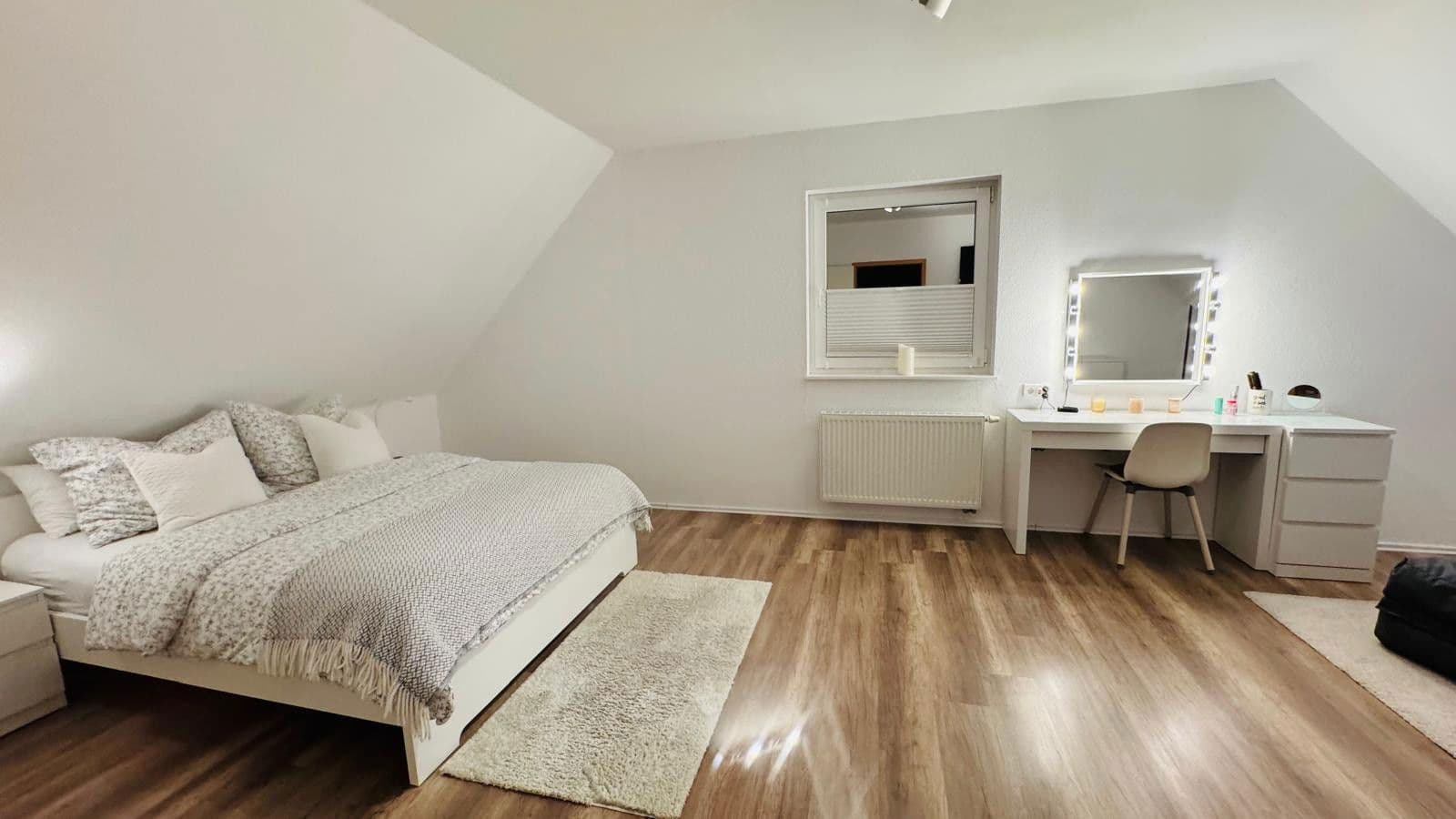 Prodej domu 400 m², pozemek 375 m², Medebach, Severní Porýní-Vestfálsko Prodej domu 400 m², pozemek 375 m², Medebach, Severní Porýní-Vestfálsko