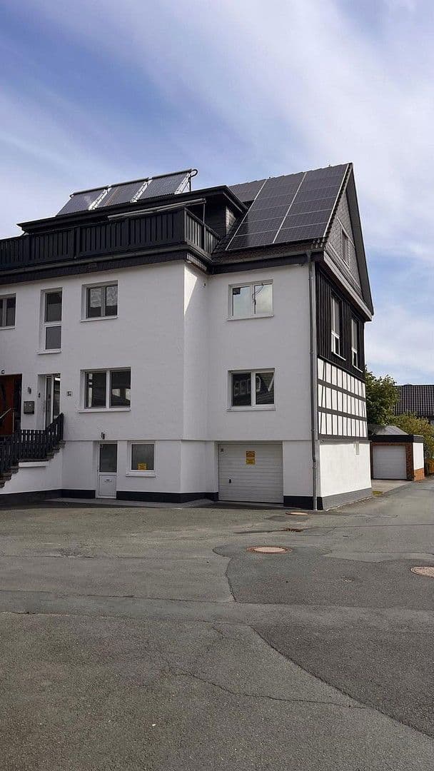 Prodej domu 400 m², pozemek 375 m², Medebach, Severní Porýní-Vestfálsko Prodej domu 400 m², pozemek 375 m², Medebach, Severní Porýní-Vestfálsko