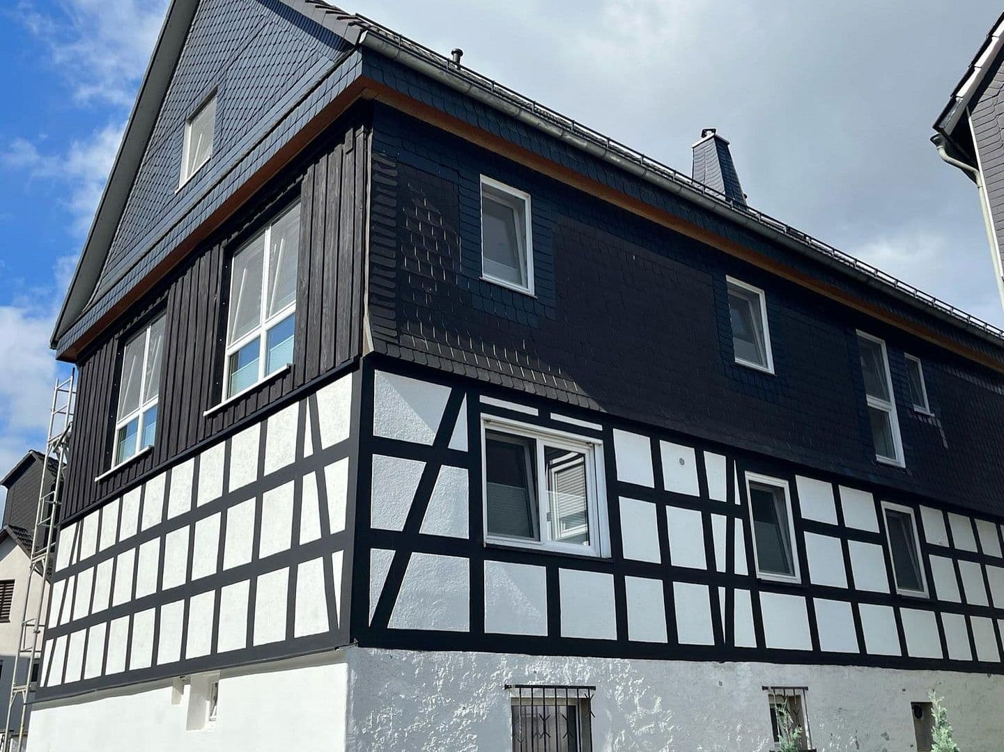 Prodej domu 400 m², pozemek 375 m², Medebach, Severní Porýní-Vestfálsko Prodej domu 400 m², pozemek 375 m², Medebach, Severní Porýní-Vestfálsko