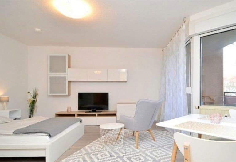 Pronájem bytu 1+1 19 m², Brandenburg (Havel), Braniborsko Pronájem bytu 1+1 19 m², Brandenburg (Havel), Braniborsko