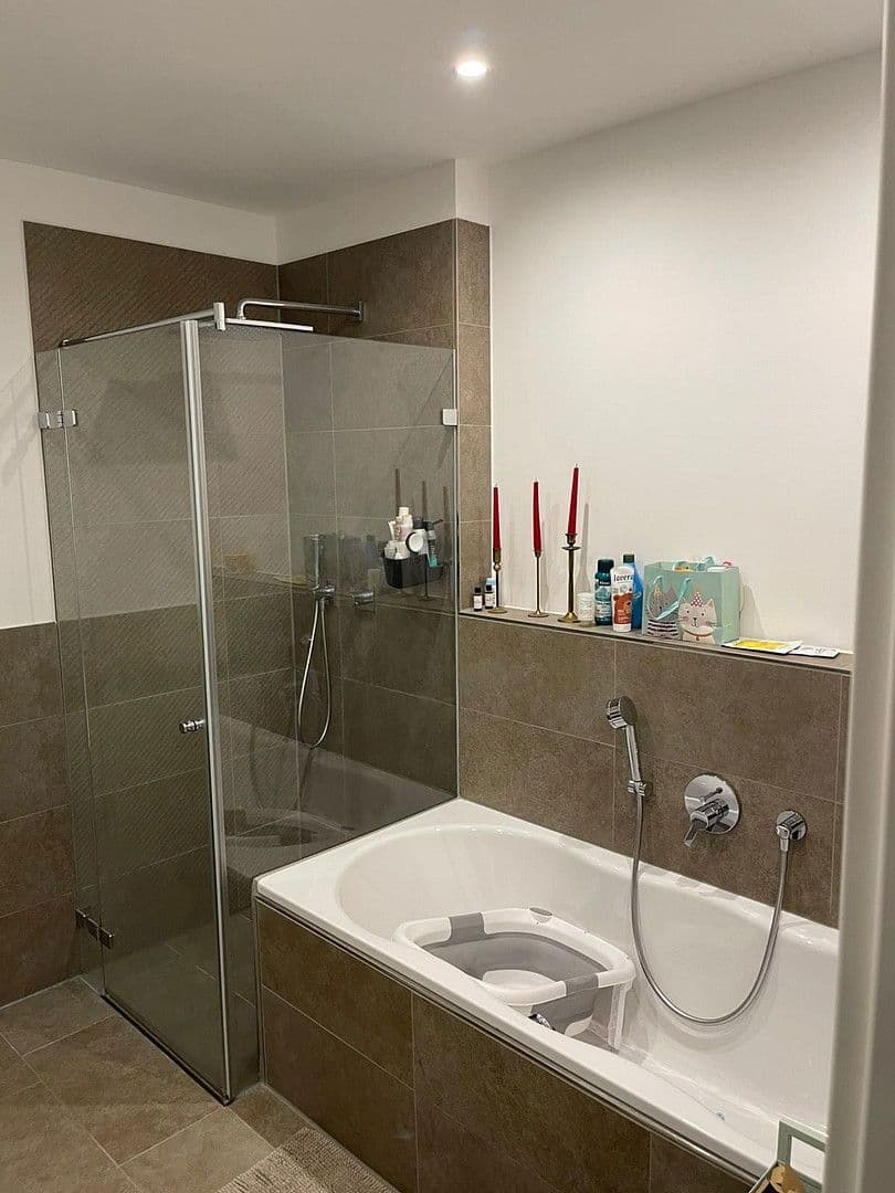 Pronájem bytu 2+1 75 m², Neudörferstraße 23, Nürnberg, Bavorsko Pronájem bytu 2+1 75 m², Neudörferstraße 23, Nürnberg, Bavorsko