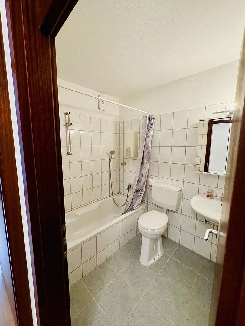 Pronájem bytu 1+1 42 m², Salierstraße 22, Waiblingen, Bádensko-Württembersko Pronájem bytu 1+1 42 m², Salierstraße 22, Waiblingen, Bádensko-Württembersko