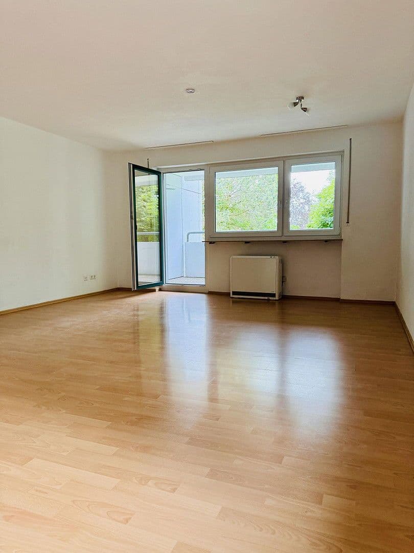 Pronájem bytu 1+1 42 m², Salierstraße 22, Waiblingen, Bádensko-Württembersko Pronájem bytu 1+1 42 m², Salierstraße 22, Waiblingen, Bádensko-Württembersko