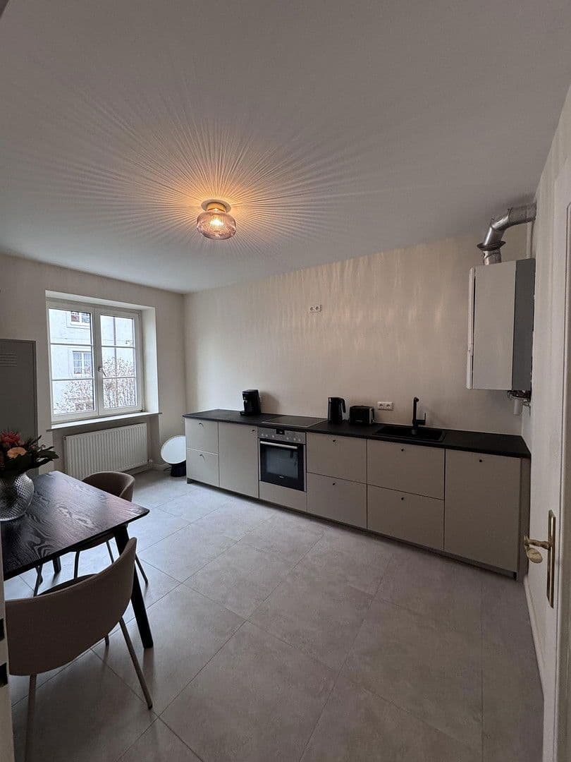 Pronájem bytu 3+1 80 m², Schedelstraße 11, München, Bavorsko Pronájem bytu 3+1 80 m², Schedelstraße 11, München, Bavorsko