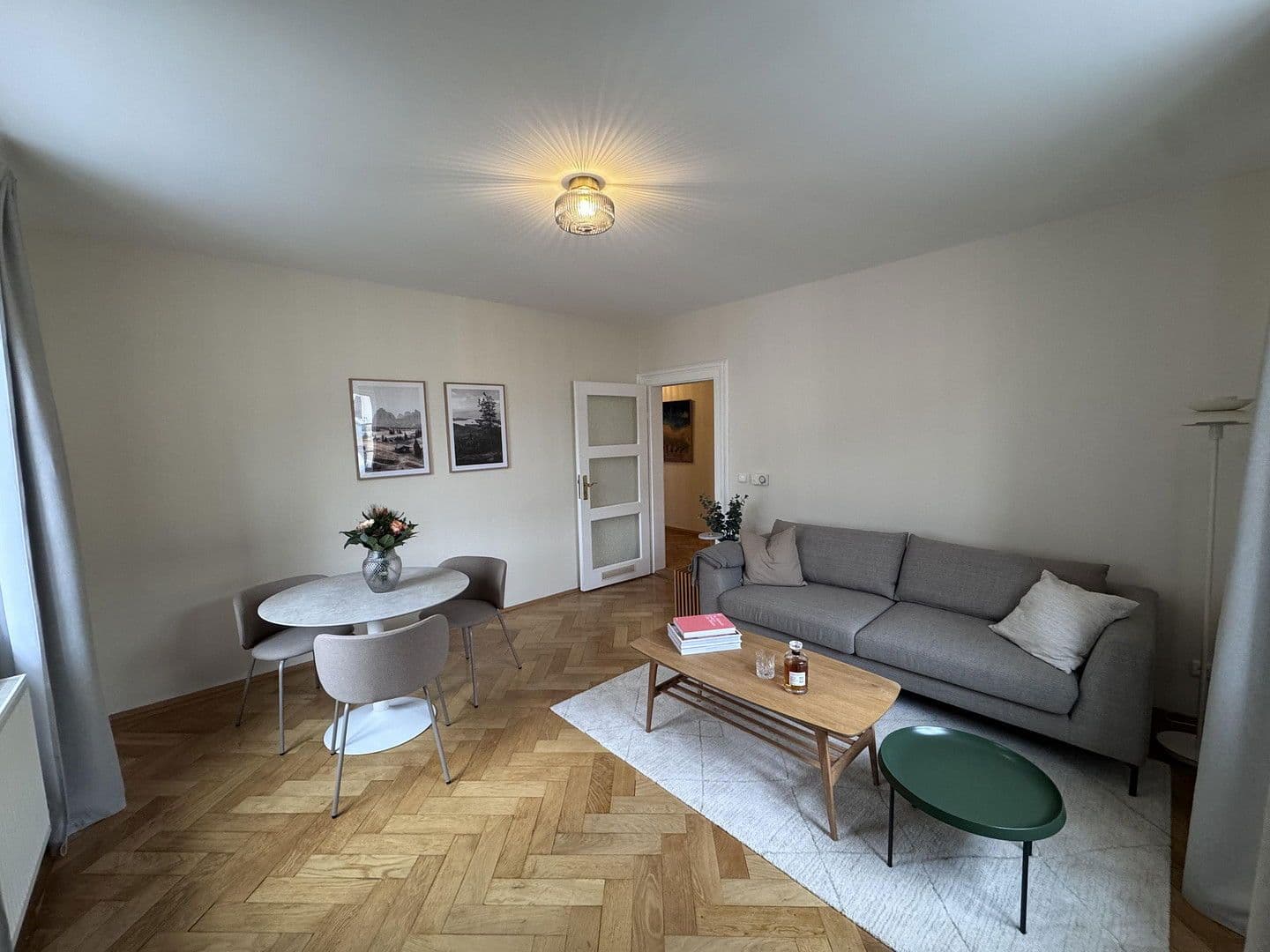 Pronájem bytu 3+1 80 m², Schedelstraße 11, München, Bavorsko Pronájem bytu 3+1 80 m², Schedelstraße 11, München, Bavorsko