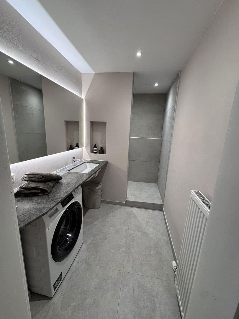 Pronájem bytu 3+1 80 m², Schedelstraße 11, München, Bavorsko Pronájem bytu 3+1 80 m², Schedelstraße 11, München, Bavorsko