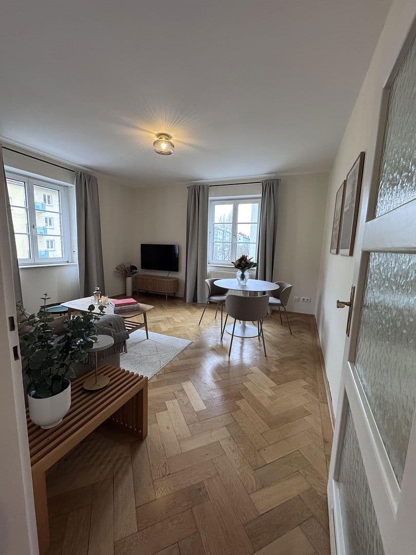 Pronájem bytu 3+1 80 m², Schedelstraße 11, München, Bavorsko Pronájem bytu 3+1 80 m², Schedelstraße 11, München, Bavorsko