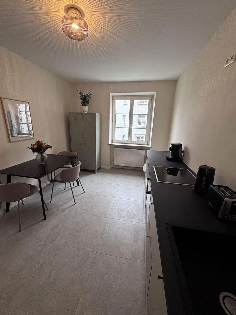 Pronájem bytu 3+1 80 m², Schedelstraße 11, München, Bavorsko Pronájem bytu 3+1 80 m², Schedelstraße 11, München, Bavorsko