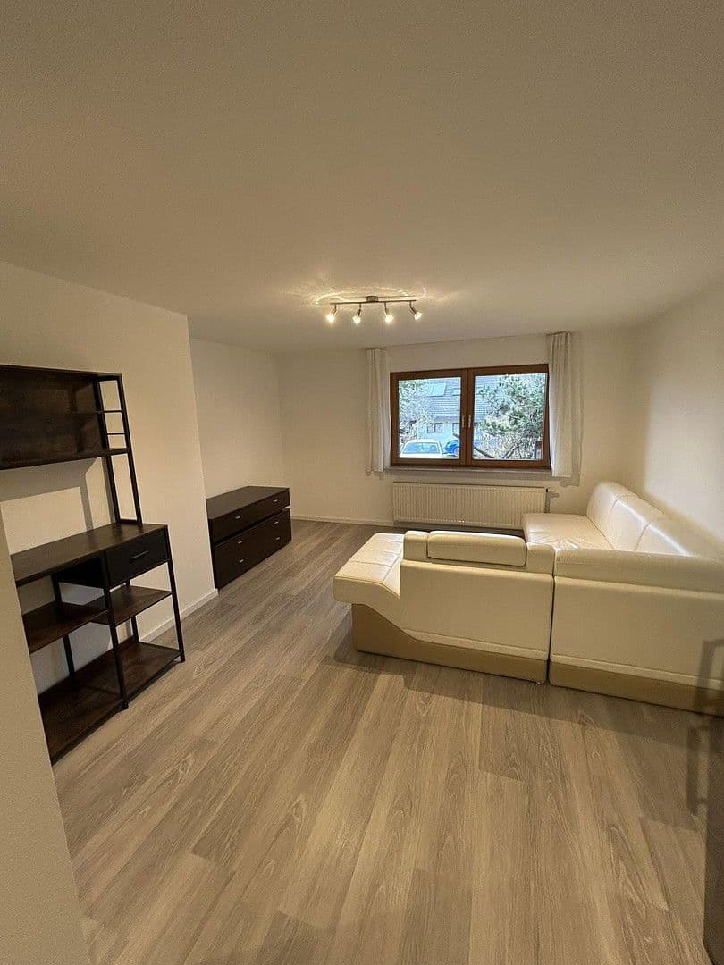 Pronájem bytu 2+1 49 m², Dettingen an der Erms, Bádensko-Württembersko Pronájem bytu 2+1 49 m², Dettingen an der Erms, Bádensko-Württembersko