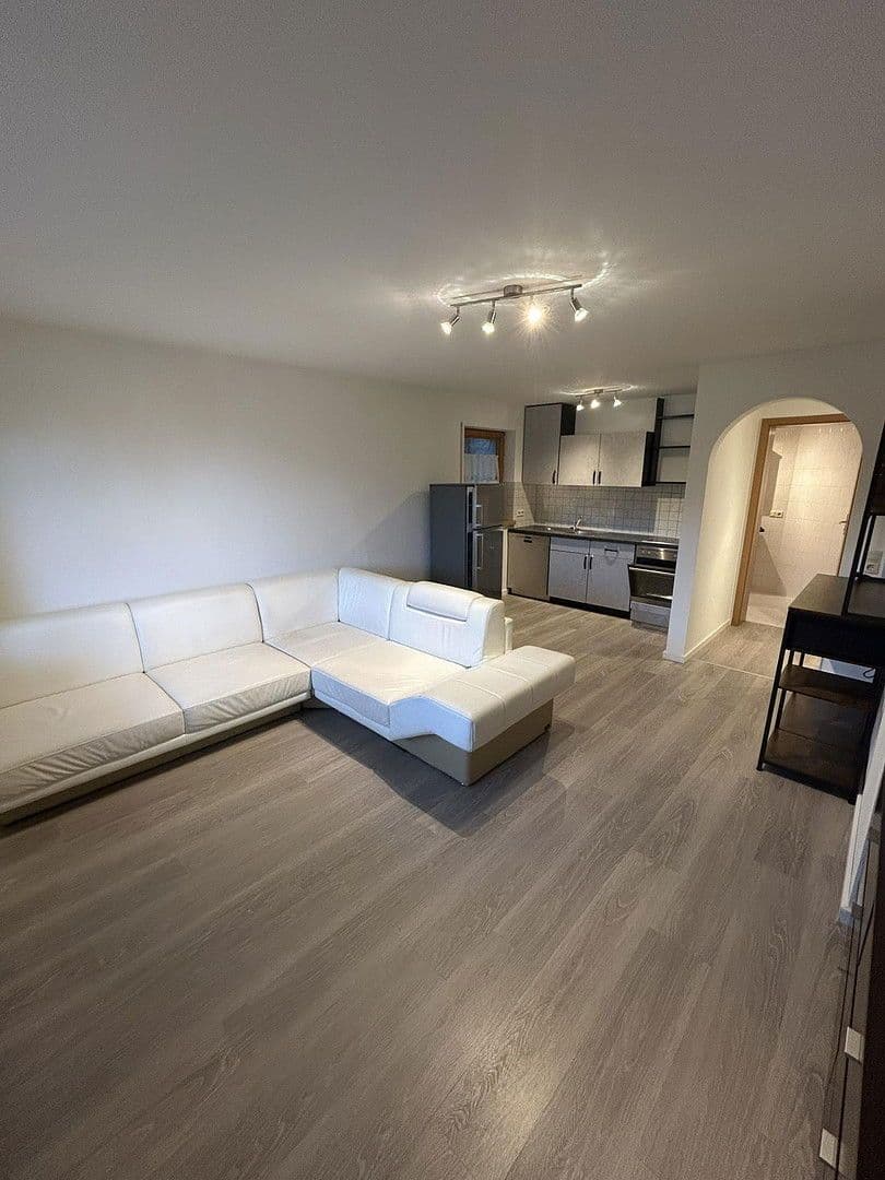 Pronájem bytu 2+1 49 m², Dettingen an der Erms, Bádensko-Württembersko Pronájem bytu 2+1 49 m², Dettingen an der Erms, Bádensko-Württembersko