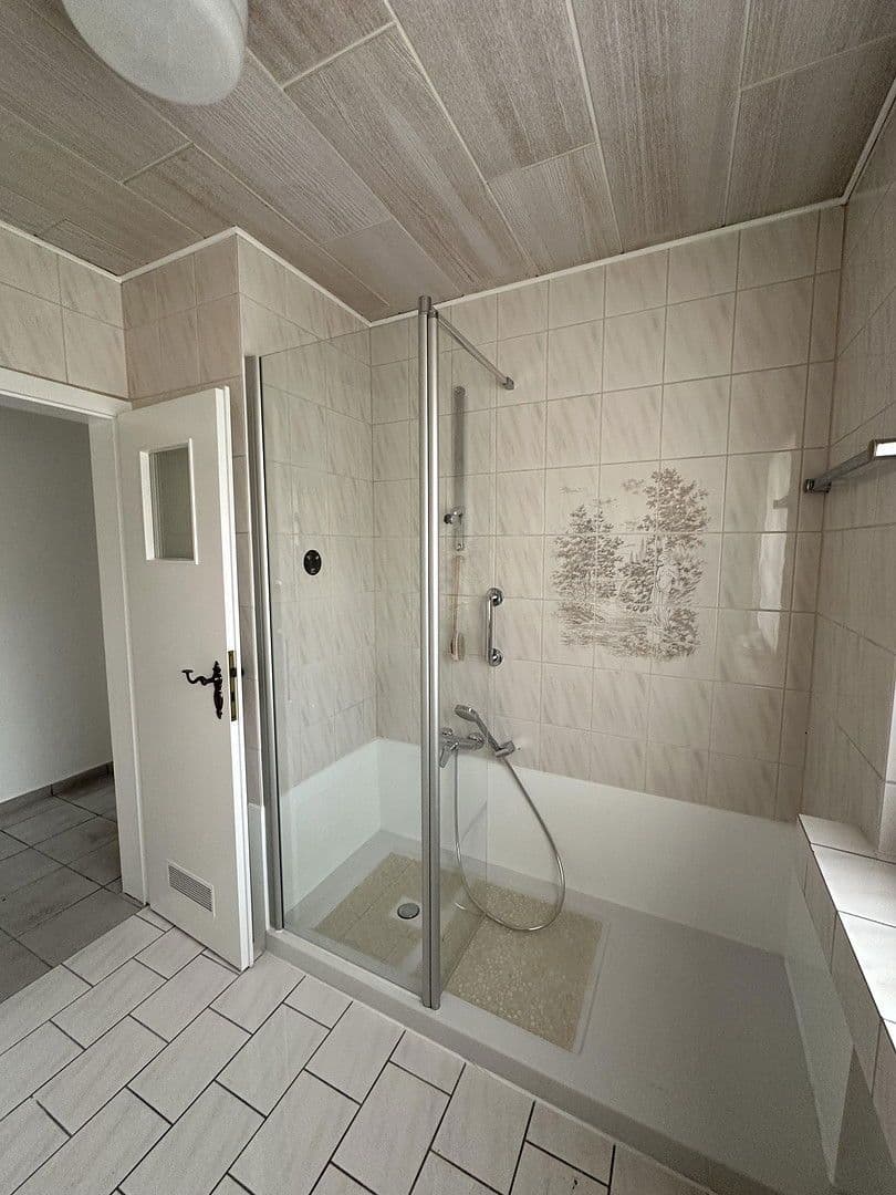 Pronájem bytu 3+kk 87 m², Essen, Severní Porýní-Vestfálsko Pronájem bytu 3+kk 87 m², Essen, Severní Porýní-Vestfálsko