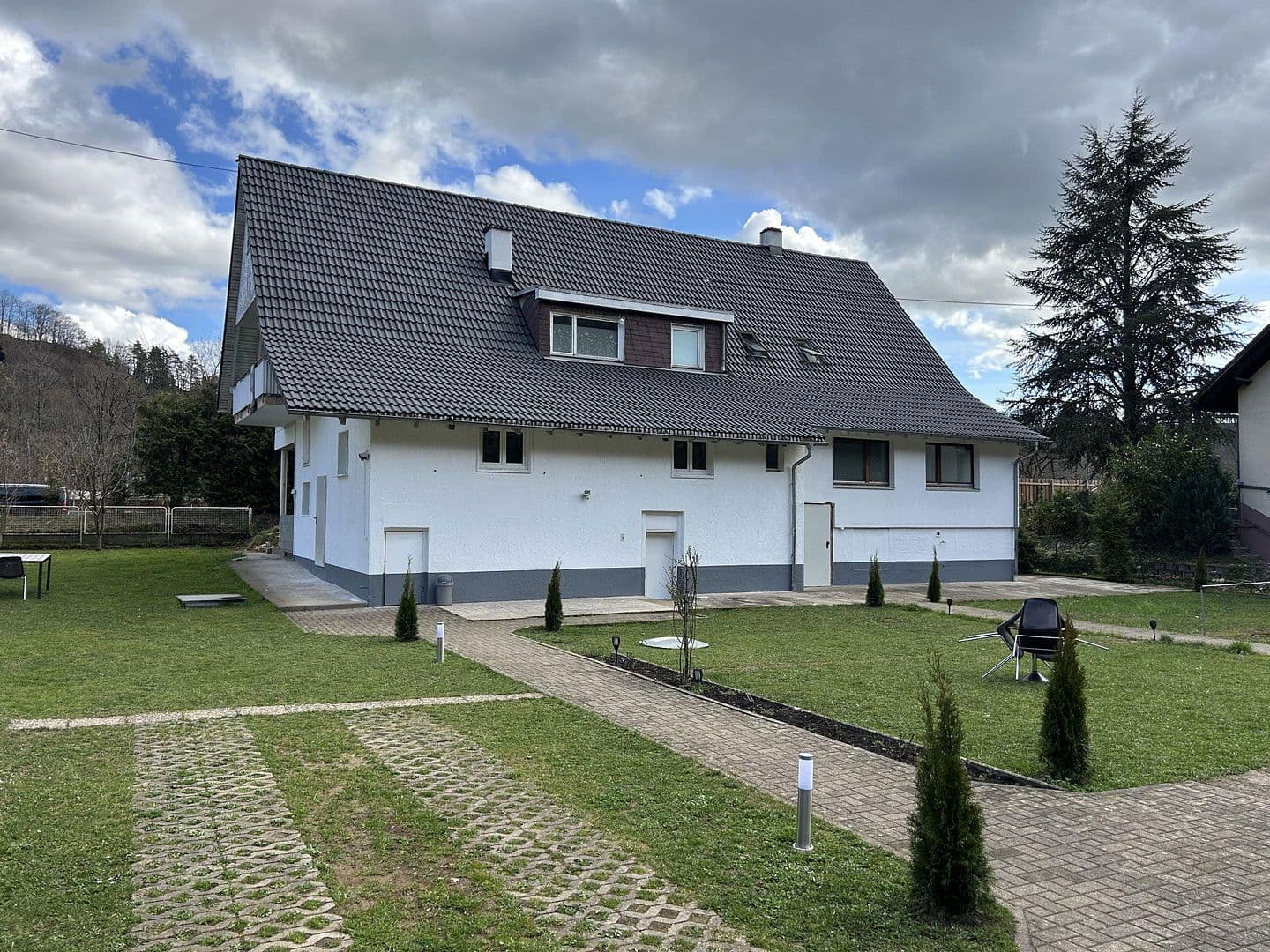 Prodej domu 370 m², pozemek 1.260 m², Stühlingen, Bádensko-Württembersko Prodej domu 370 m², pozemek 1.260 m², Stühlingen, Bádensko-Württembersko
