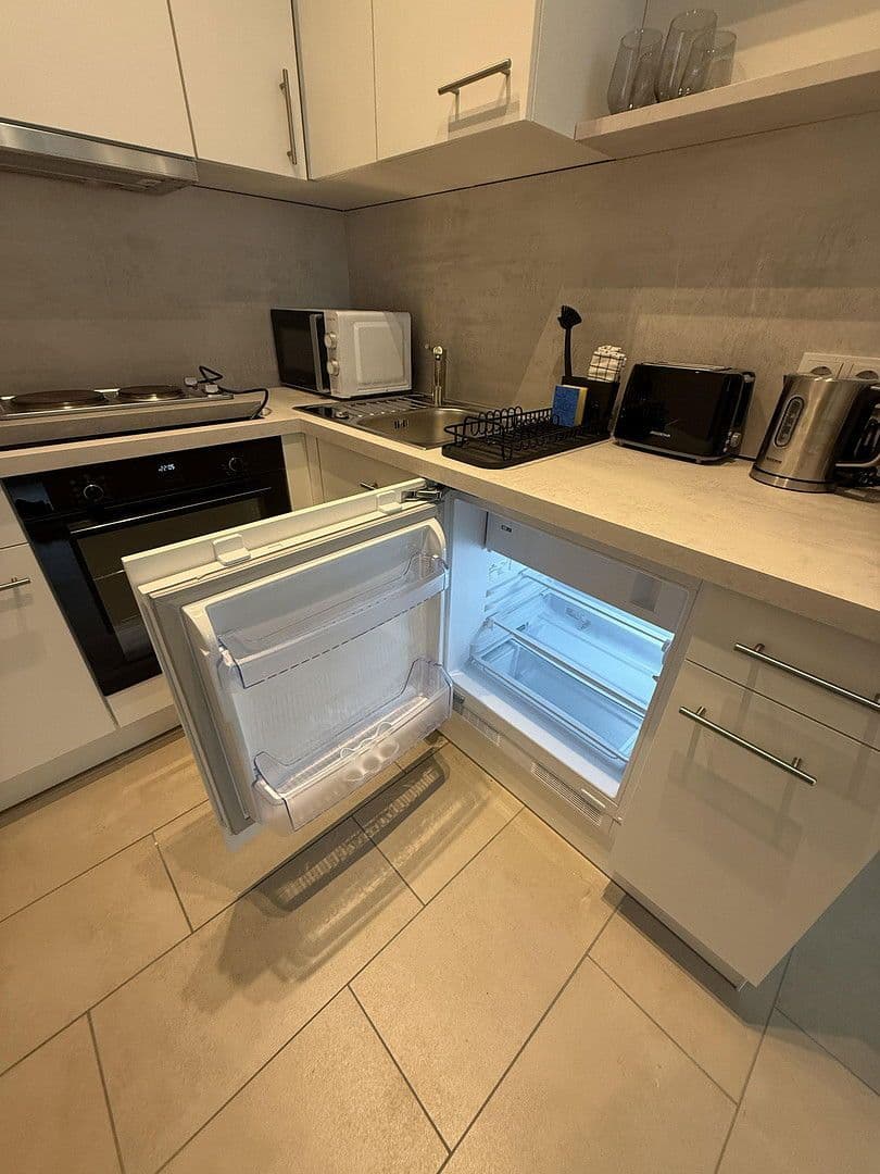 Pronájem bytu 1+1 27 m², Triftstr. 51, Frankfurt am Main, Hessen Pronájem bytu 1+1 27 m², Triftstr. 51, Frankfurt am Main, Hessen