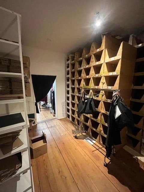 Pronájem kanceláře 110 m², Stuttgart, Bádensko-Württembersko Pronájem kanceláře 110 m², Stuttgart, Bádensko-Württembersko