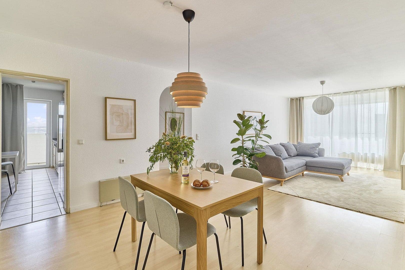 Pronájem bytu 4+1 107 m², Berliner Str. 40, Landstuhl, Porýní-Falc Pronájem bytu 4+1 107 m², Berliner Str. 40, Landstuhl, Porýní-Falc