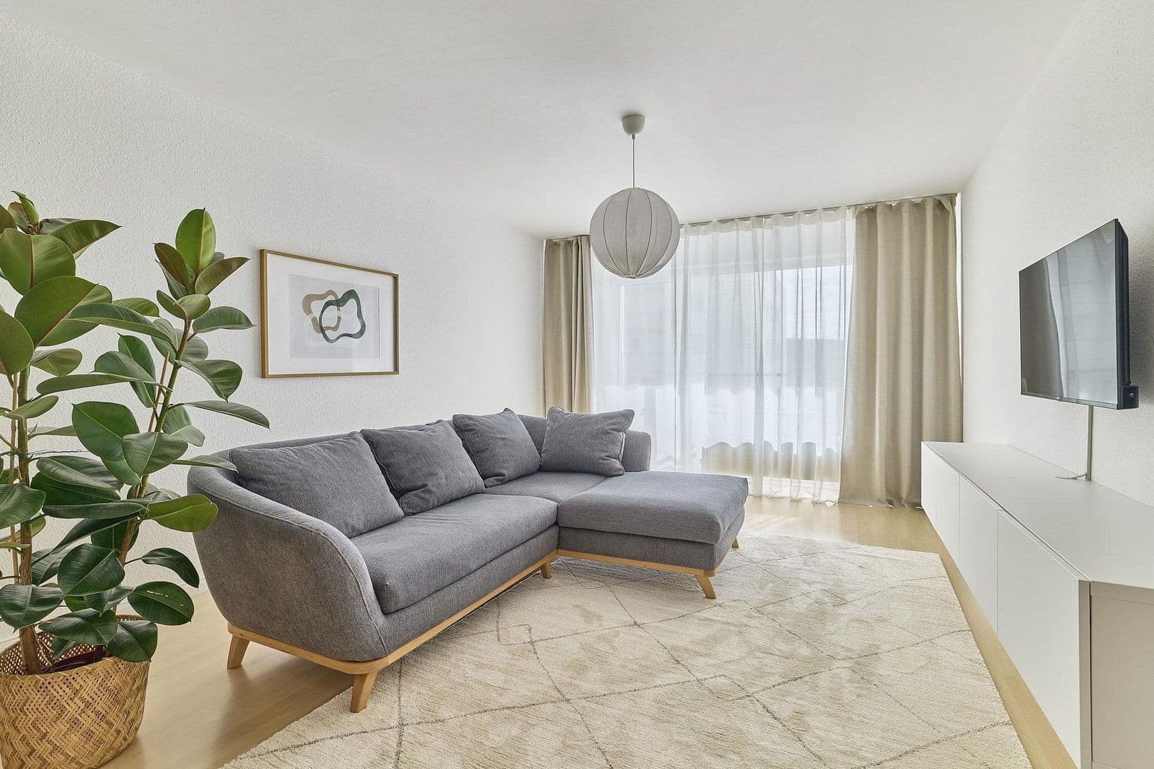 Pronájem bytu 4+1 107 m², Berliner Str. 40, Landstuhl, Porýní-Falc Pronájem bytu 4+1 107 m², Berliner Str. 40, Landstuhl, Porýní-Falc