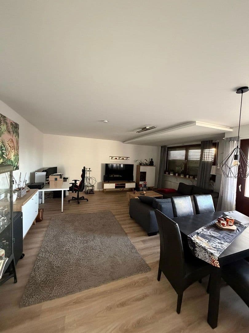 Pronájem bytu 2+1 75 m², Moerserstr.21, Moers, Severní Porýní-Vestfálsko Pronájem bytu 2+1 75 m², Moerserstr.21, Moers, Severní Porýní-Vestfálsko