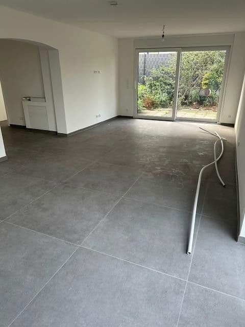 Pronájem bytu 3+1 90 m², Mülheim, Severní Porýní-Vestfálsko Pronájem bytu 3+1 90 m², Mülheim, Severní Porýní-Vestfálsko