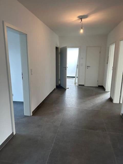 Pronájem bytu 3+1 90 m², Mülheim, Severní Porýní-Vestfálsko Pronájem bytu 3+1 90 m², Mülheim, Severní Porýní-Vestfálsko