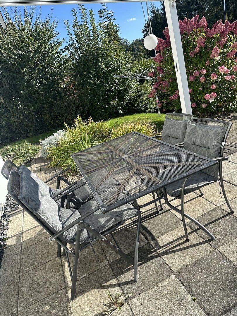 Pronájem domu 130 m², pozemek 650 m², Große Wiese 5, Steinebach an der Wied, Porýní-Falc Pronájem domu 130 m², pozemek 650 m², Große Wiese 5, Steinebach an der Wied, Porýní-Falc