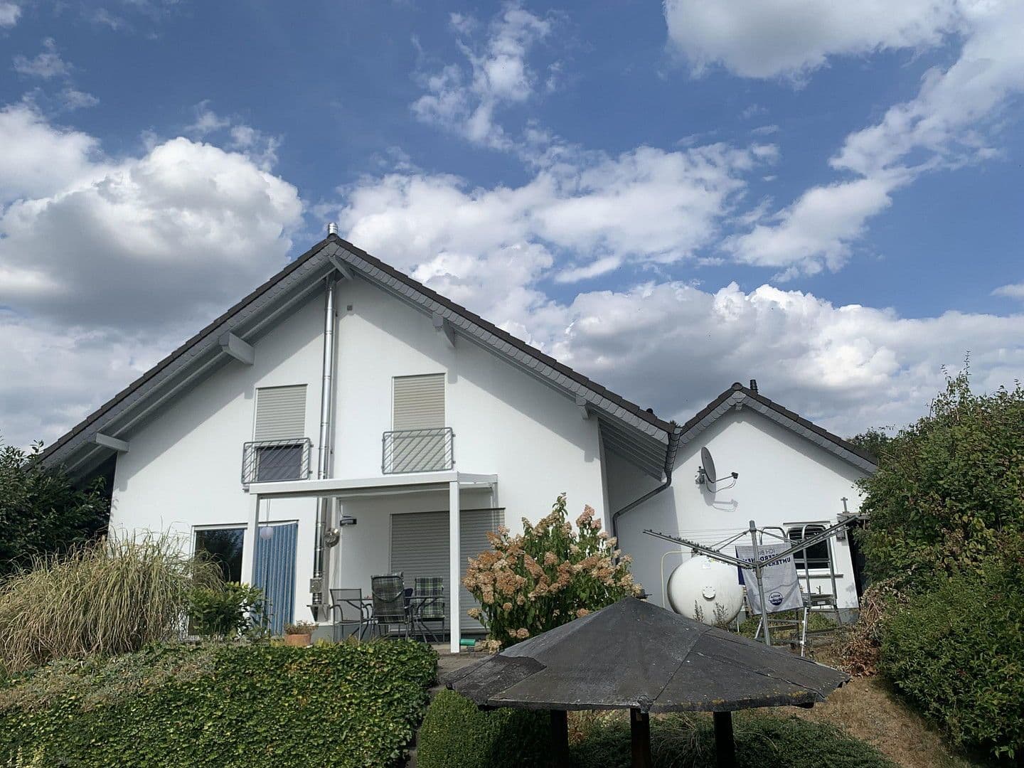 Pronájem domu 130 m², pozemek 650 m², Große Wiese 5, Steinebach an der Wied, Porýní-Falc Pronájem domu 130 m², pozemek 650 m², Große Wiese 5, Steinebach an der Wied, Porýní-Falc