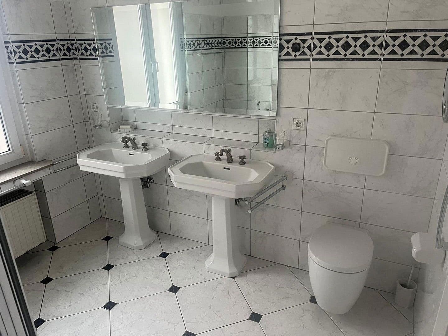 Pronájem bytu 3+1 175 m², Remscheid, Severní Porýní-Vestfálsko Pronájem bytu 3+1 175 m², Remscheid, Severní Porýní-Vestfálsko