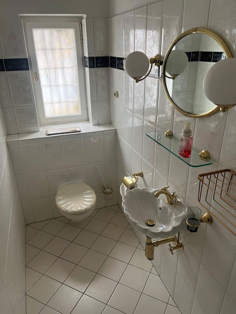 Pronájem bytu 3+1 175 m², Remscheid, Severní Porýní-Vestfálsko Pronájem bytu 3+1 175 m², Remscheid, Severní Porýní-Vestfálsko