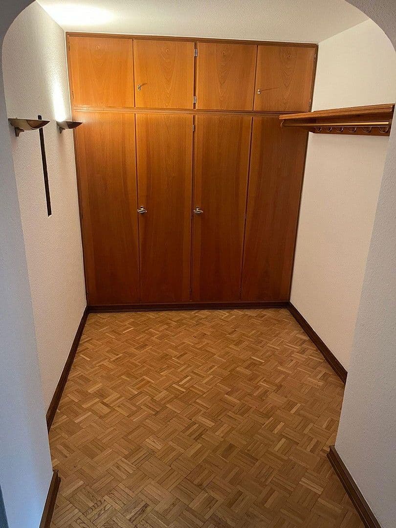 Pronájem bytu 3+1 175 m², Remscheid, Severní Porýní-Vestfálsko Pronájem bytu 3+1 175 m², Remscheid, Severní Porýní-Vestfálsko